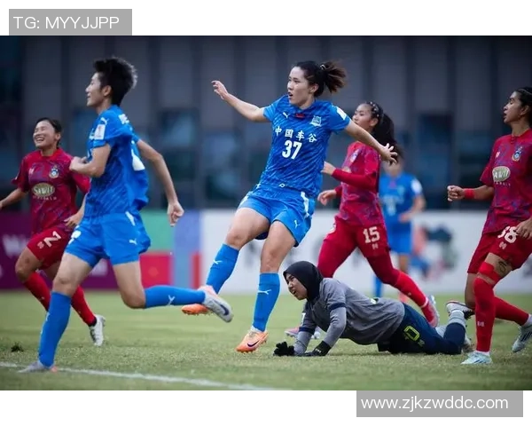 江油一中女足球星崭露头角勇闯职业赛场展现无限潜力