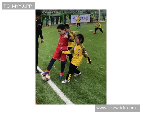 球星小瓶子用足球点亮梦想书写激情赛场传奇故事