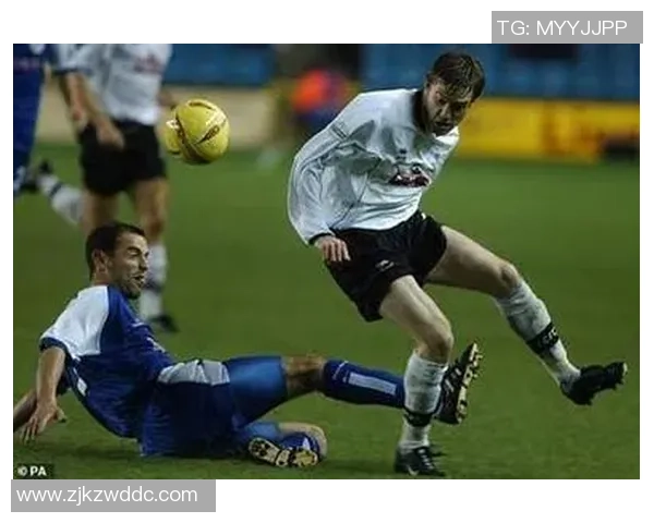 足球历史十大脏球员高清图片合集揭秘恶劣比赛风格与争议瞬间